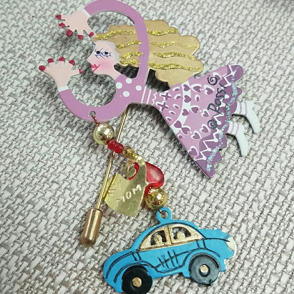 Fanciful Flights Pin #1 Mom - Picture 1 of 4